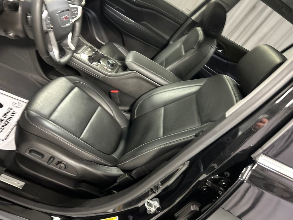 Used 2023 GMC Acadia SLT w/ Technology Package image 12