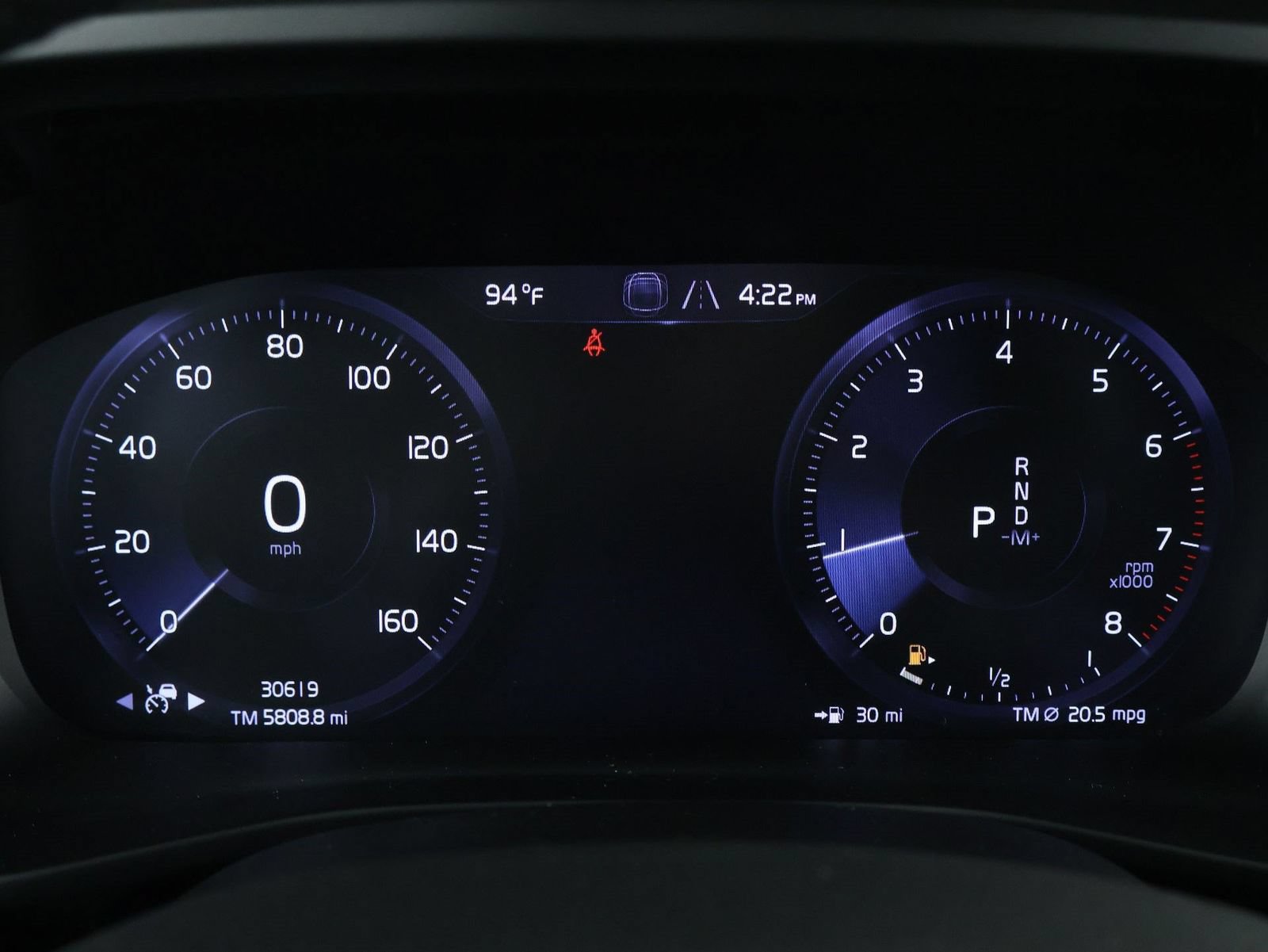 Certified 2022 Volvo XC40 T5 R-Design w/ Advanced Package AWD/4WD image 12