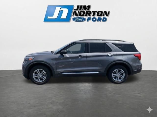 Used 2021 Ford Explorer XLT w/ Equipment Group 202A AWD/4WD image 6