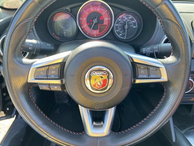 Used 2019 FIAT 124 Spider Abarth w/ Navigation & Sound Group RWD image 18