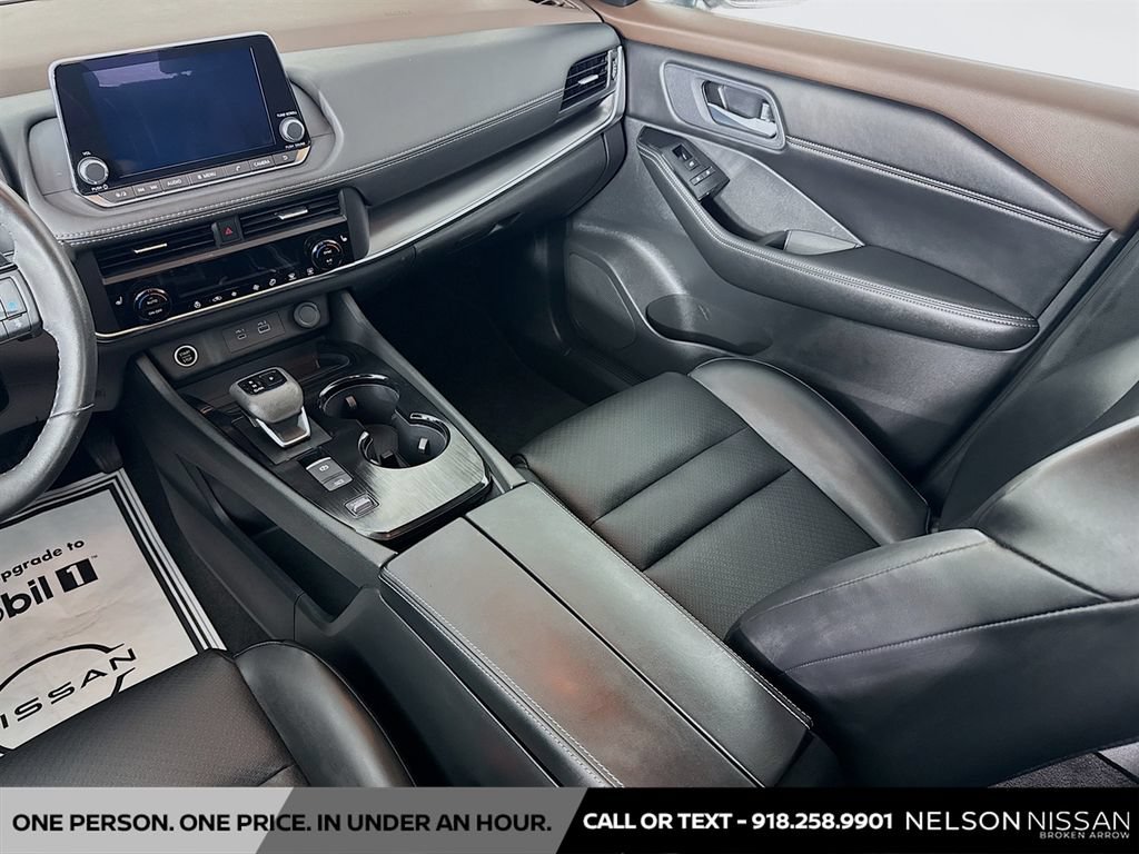 Used 2023 Nissan Rogue SV w/ SV Premium B Package FWD image 23