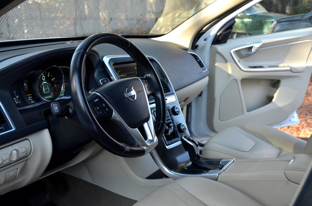 Used 2015 Volvo XC60 3.2 Premier Plus image 13