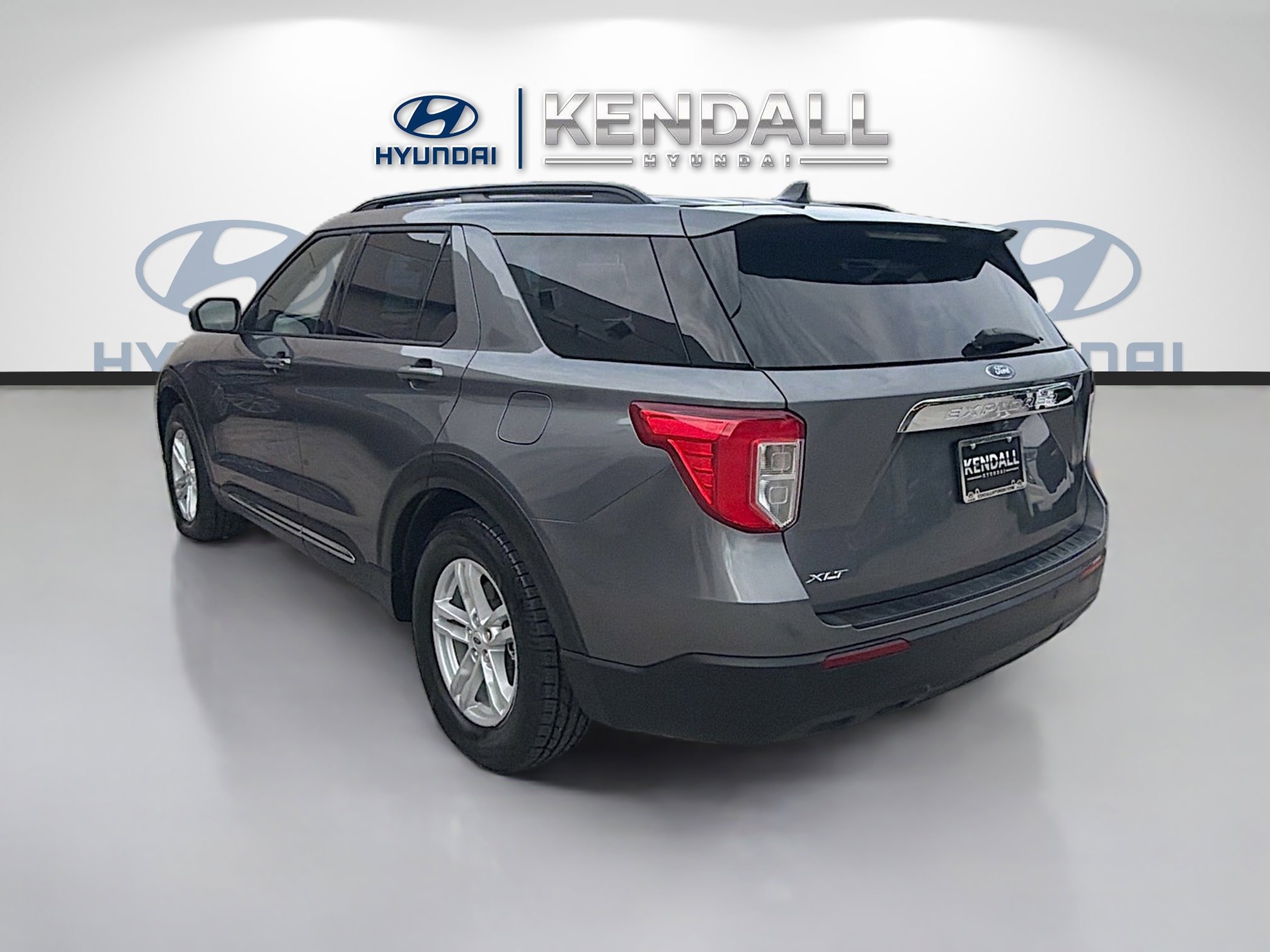 Used 2021 Ford Explorer XLT RWD image 4