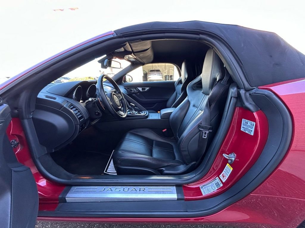 Used 2014 Jaguar F-TYPE S image 19