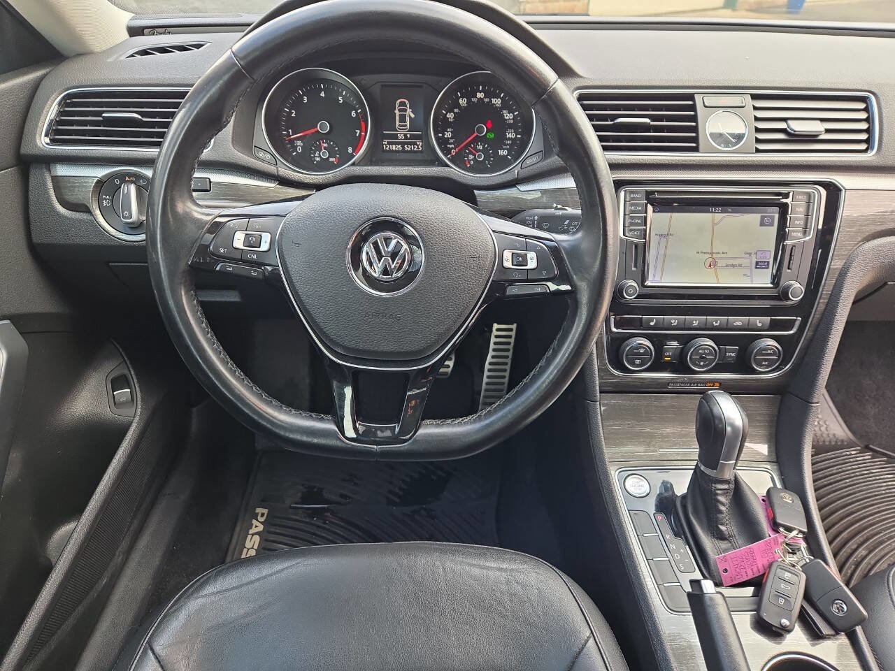 Used 2016 Volkswagen Passat 1.8T image 26