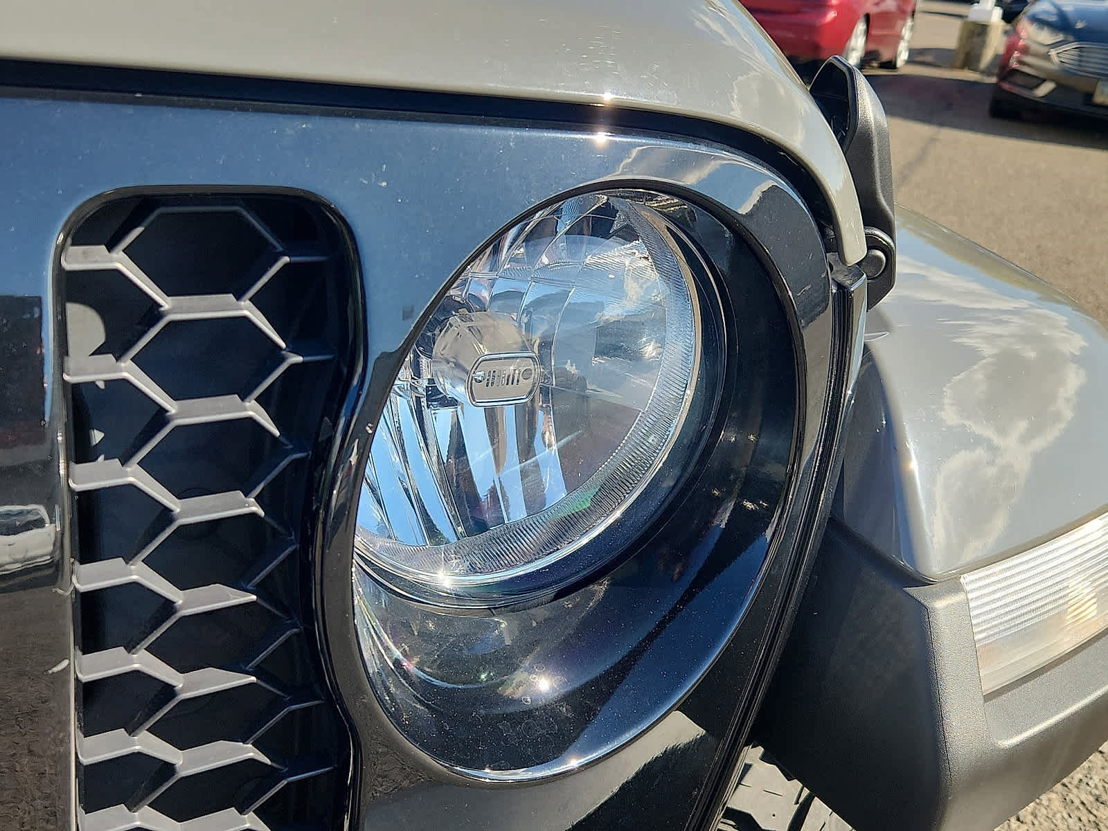 Used 2022 Jeep Gladiator Sport image 10