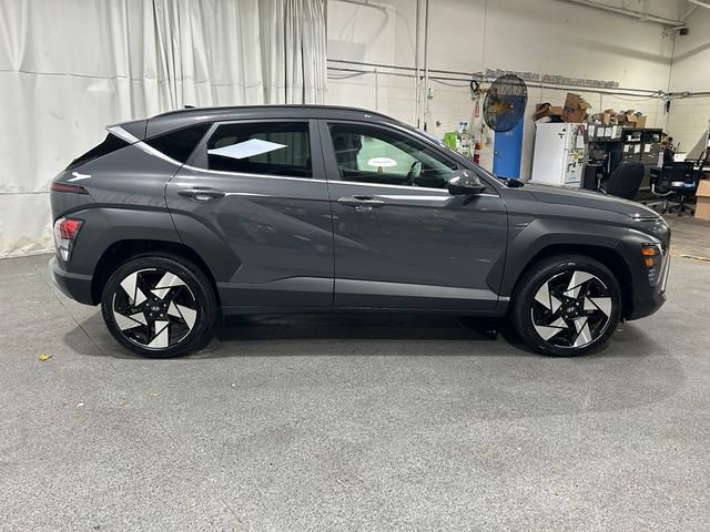 Used 2025 Hyundai Kona Limited AWD/4WD image 9