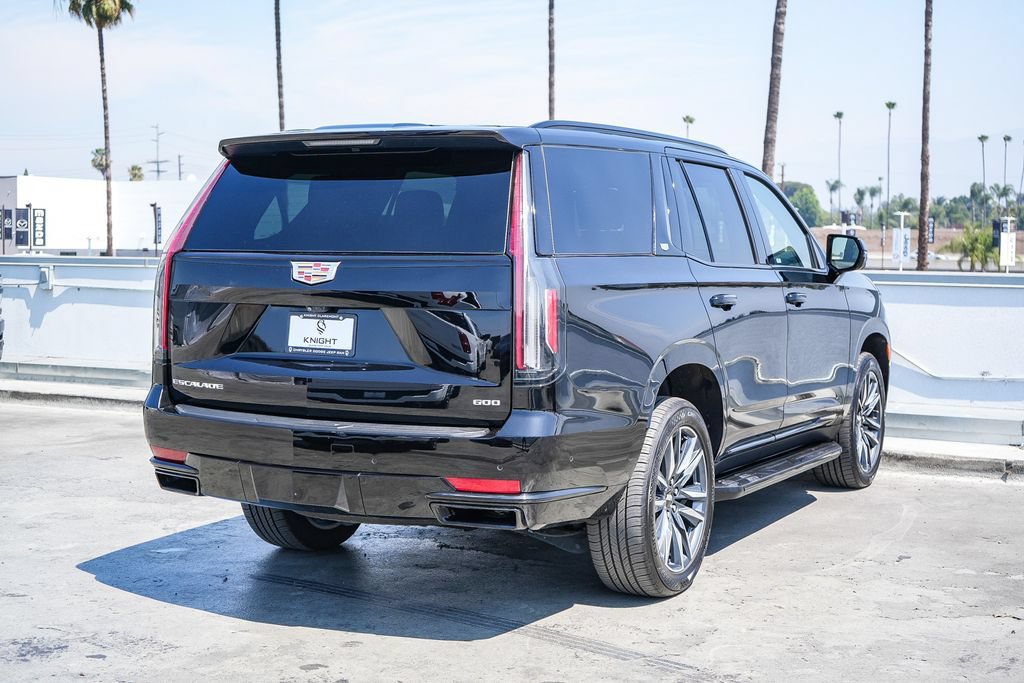Used 2024 Cadillac Escalade Sport AWD/4WD image 9