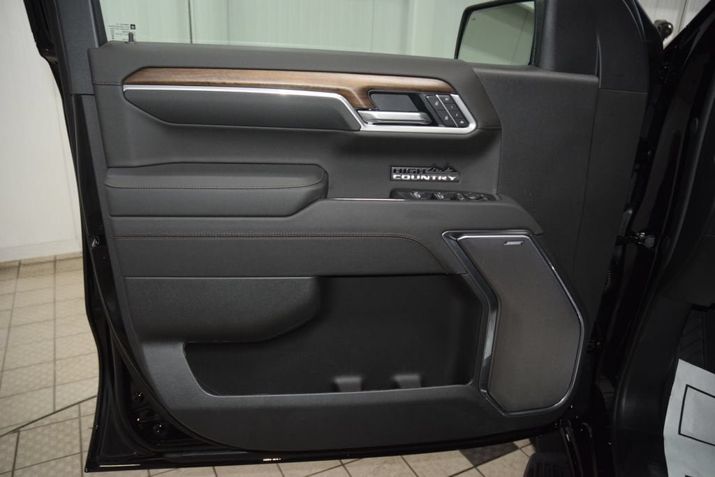 New 2026 Chevrolet Silverado 1500 High Country w/ Technology Package AWD/4WD image 49