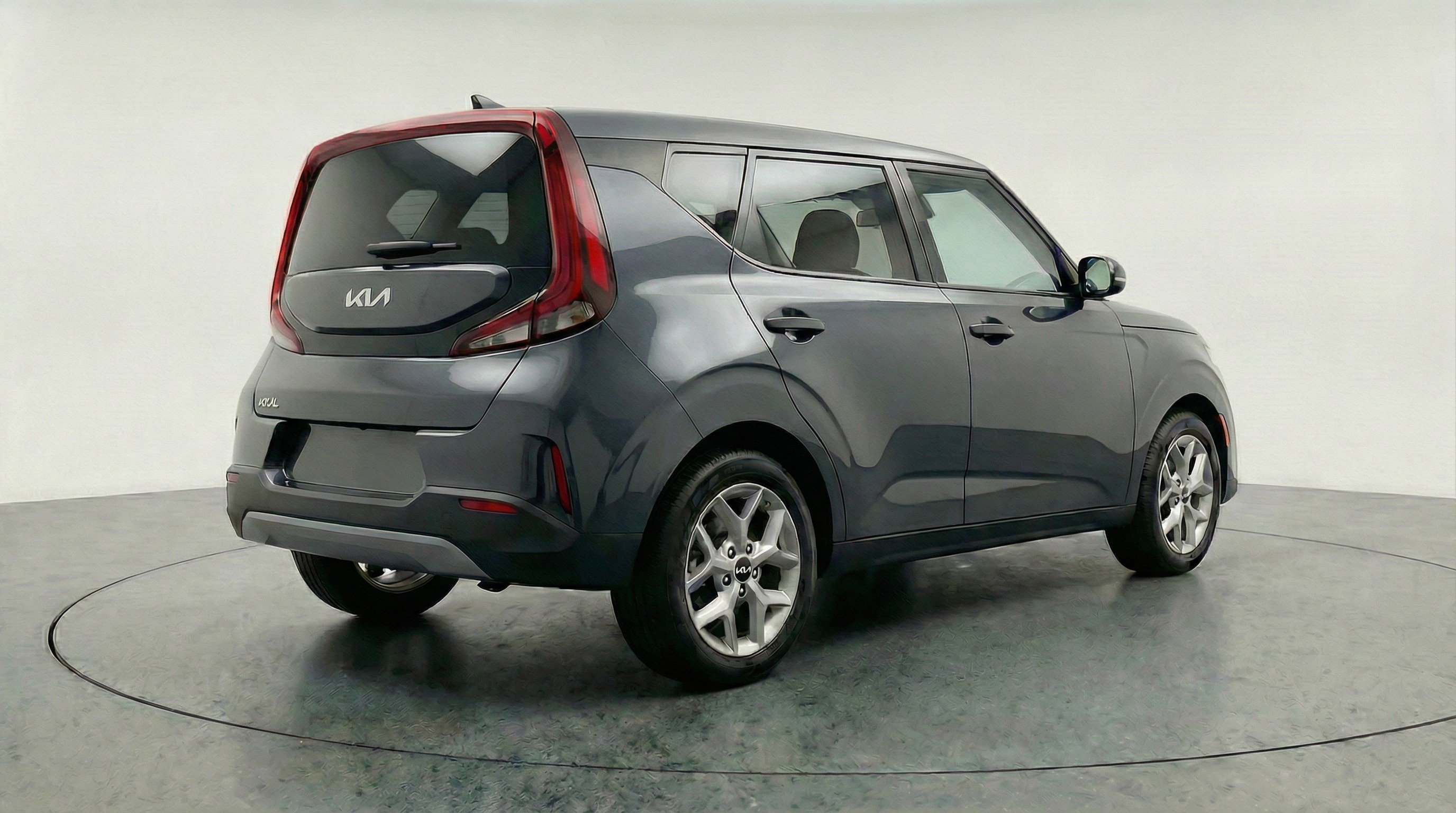 Used 2025 Kia Soul LX w/ LX Technology Package FWD image 9