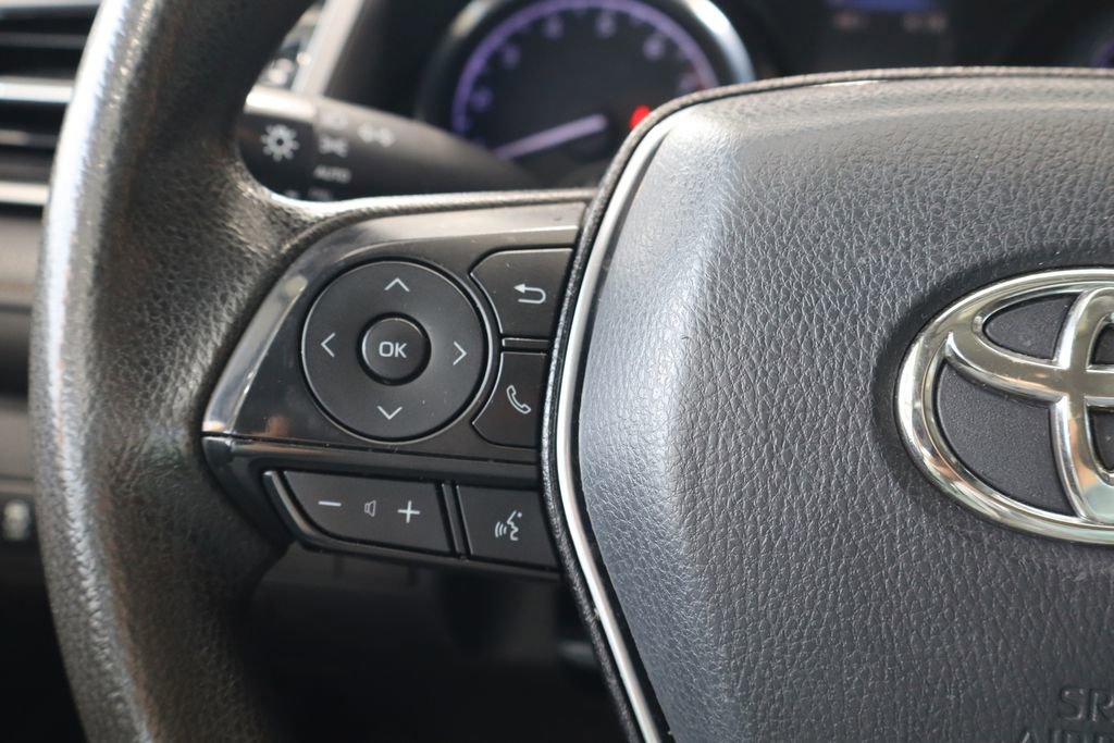 Used 2019 Toyota Camry LE image 23