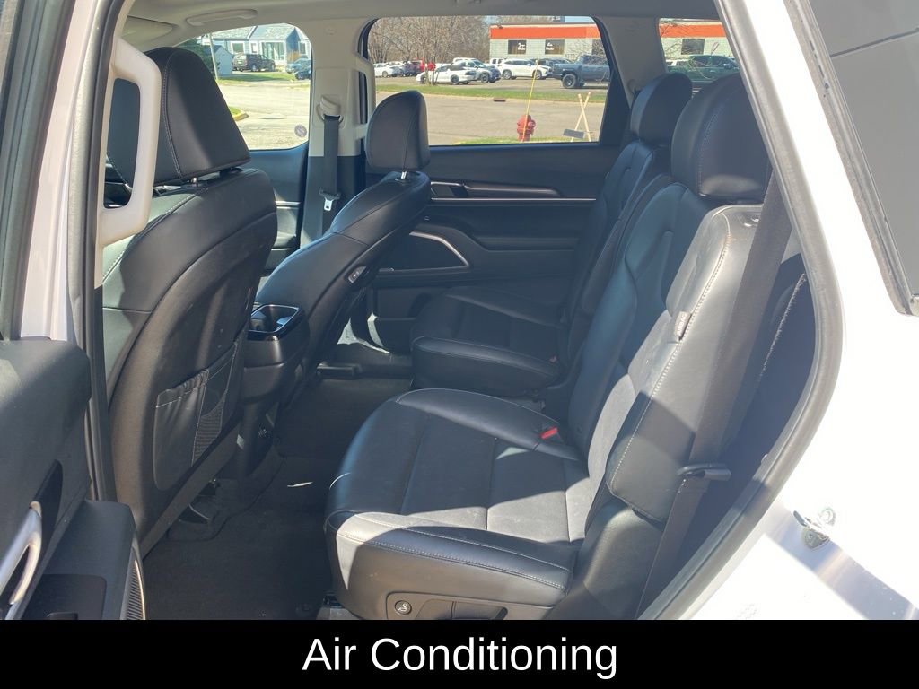 Used 2025 Kia Telluride S image 8