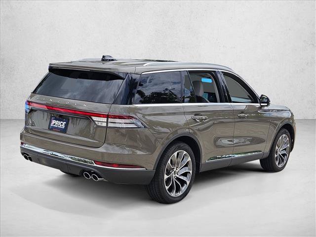 Used 2025 Lincoln Aviator Reserve AWD/4WD image 5