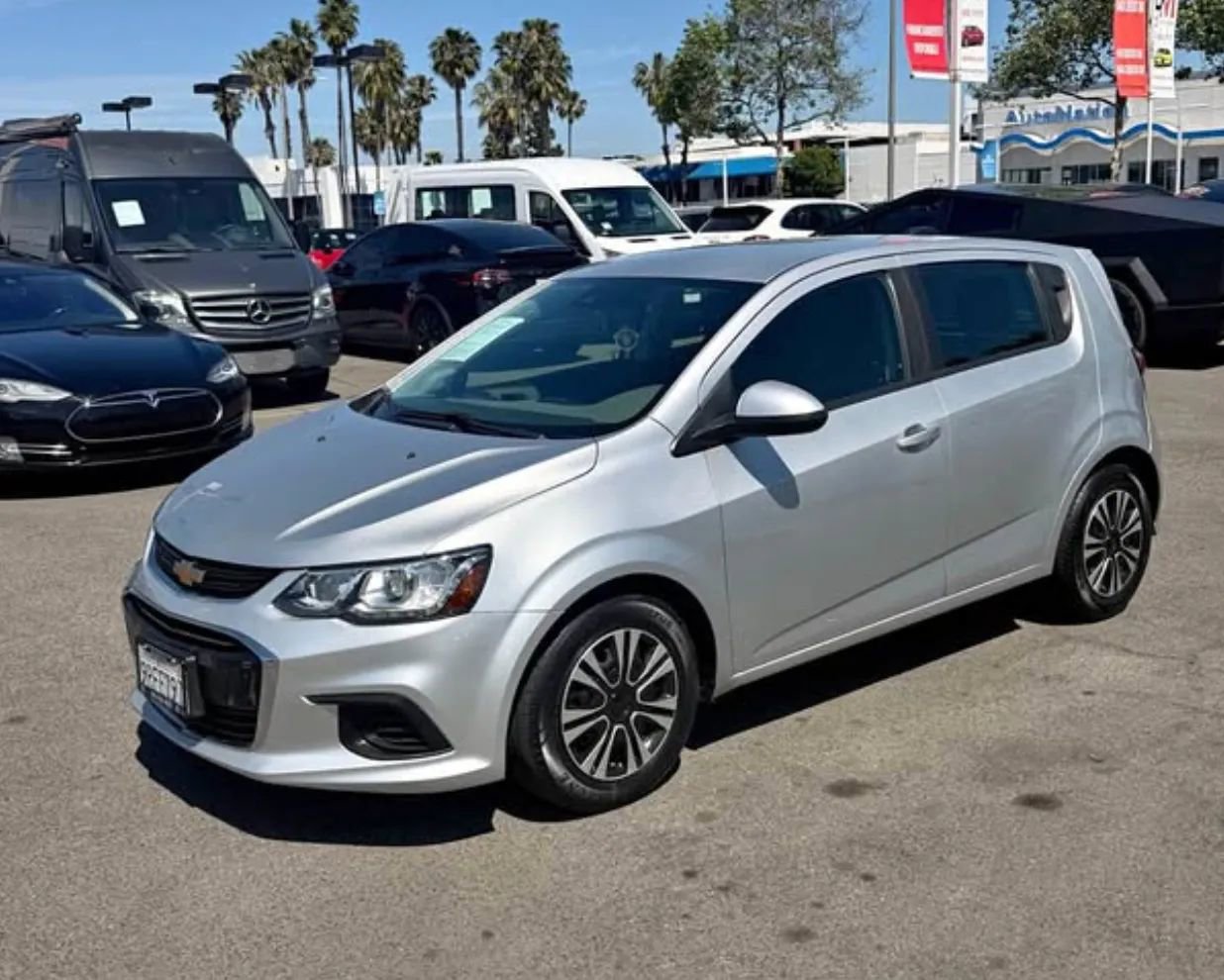 Used 2020 Chevrolet Sonic LT image 2