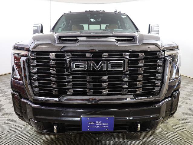 Used 2024 GMC Sierra 2500 Denali Ultimate AWD/4WD image 3