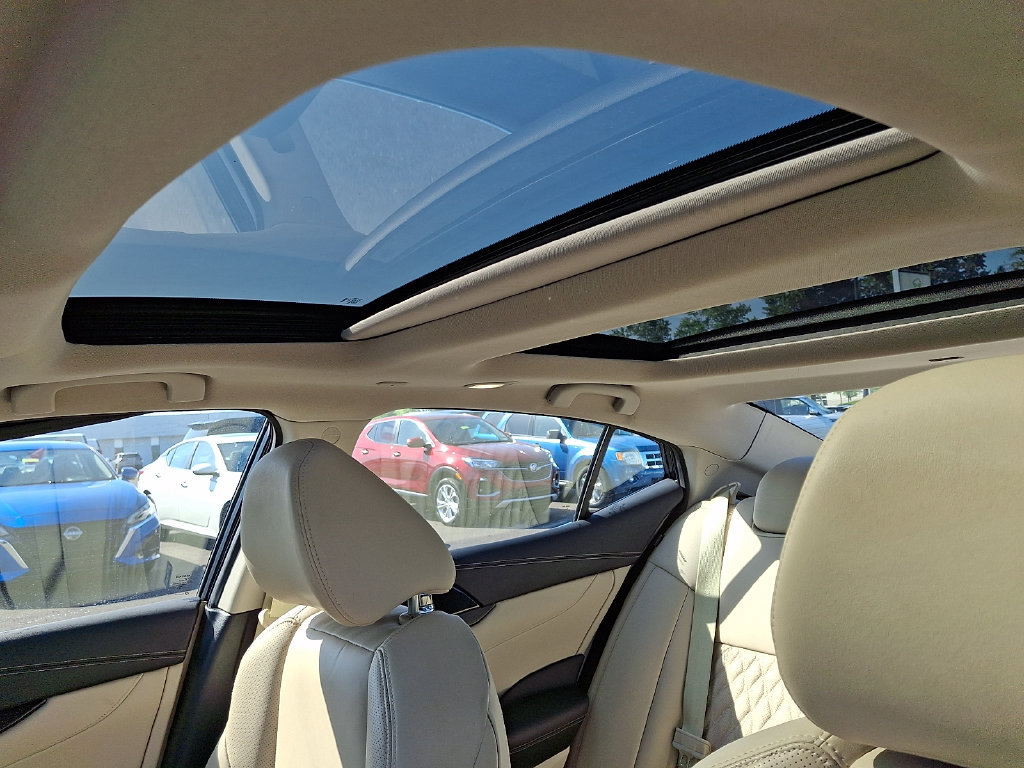 Certified 2023 Nissan Maxima Platinum w/ Sport Mat Group FWD image 15