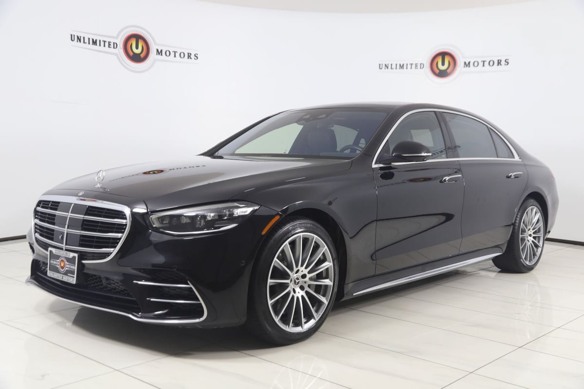 Used 2022 Mercedes-Benz S 500 4MATIC w/ AMG Line Package image 5