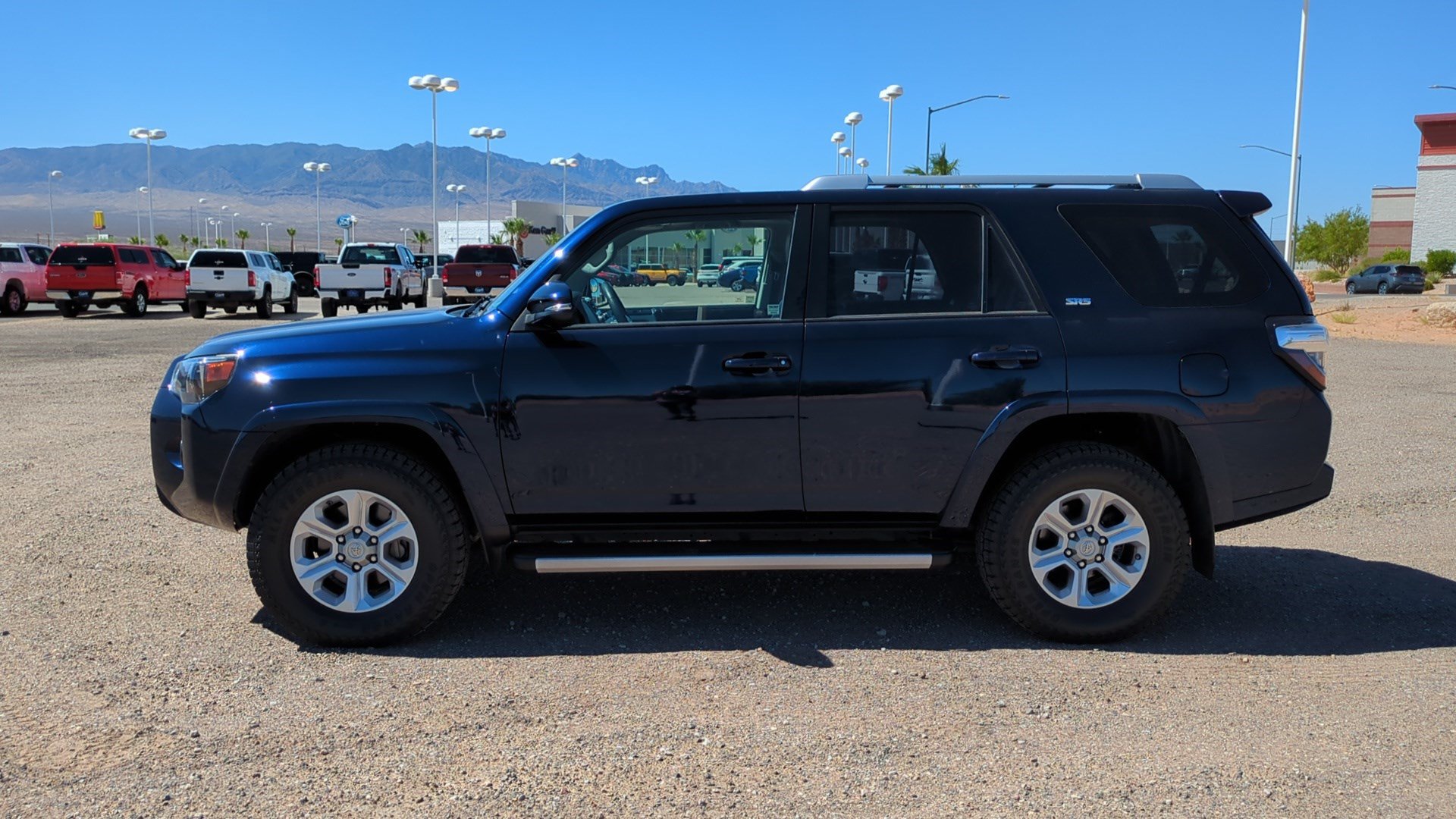 Used 2017 Toyota 4Runner SR5 Premium AWD/4WD image 6