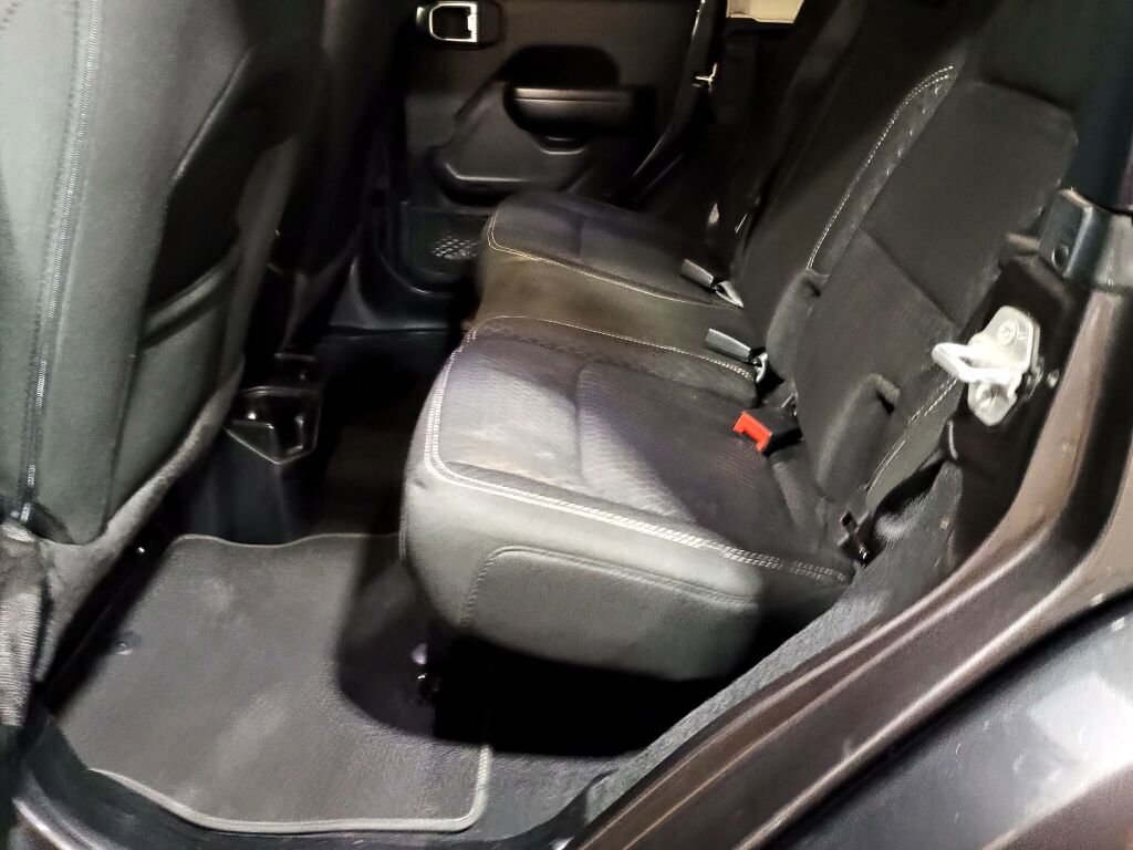 Used 2021 Jeep Wrangler Unlimited Sport image 16