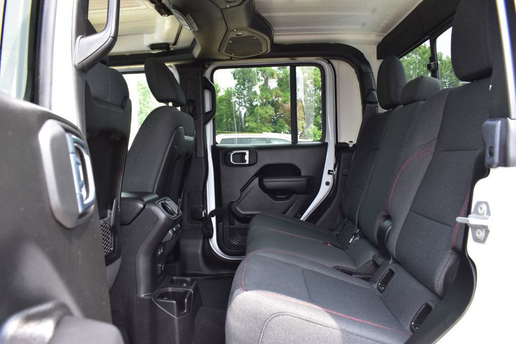 Used 2026 Jeep Gladiator Rubicon AWD/4WD image 25