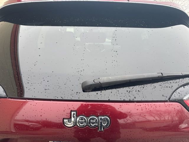 Used 2019 Jeep Cherokee Latitude Plus image 4