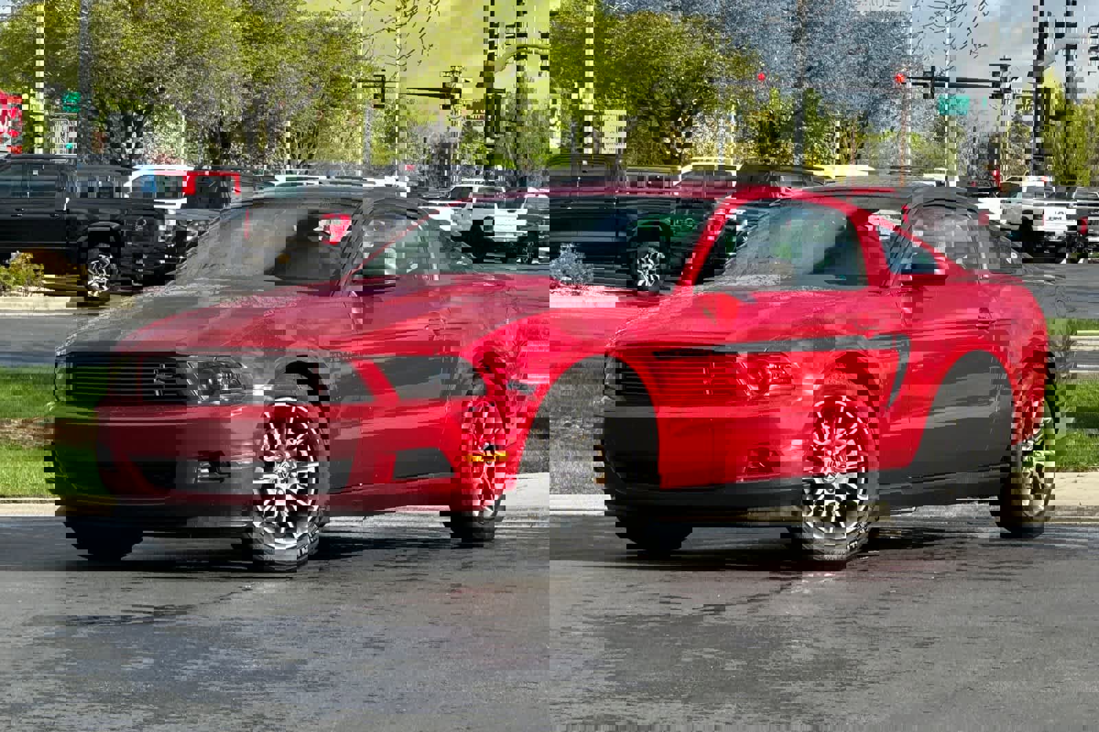 Used 2012 Ford Mustang Premium RWD image 1