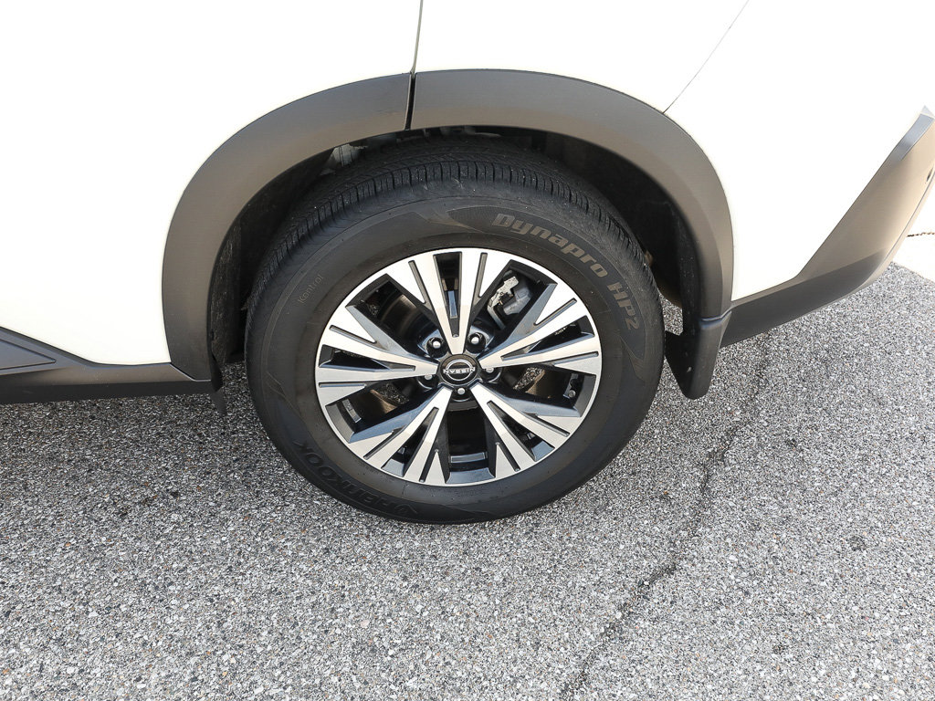 Used 2023 Nissan Rogue SV w/ SV Premium B Package image 4