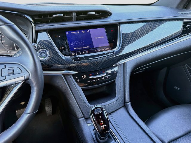 Used 2024 Cadillac XT6 Premium Luxury FWD image 33