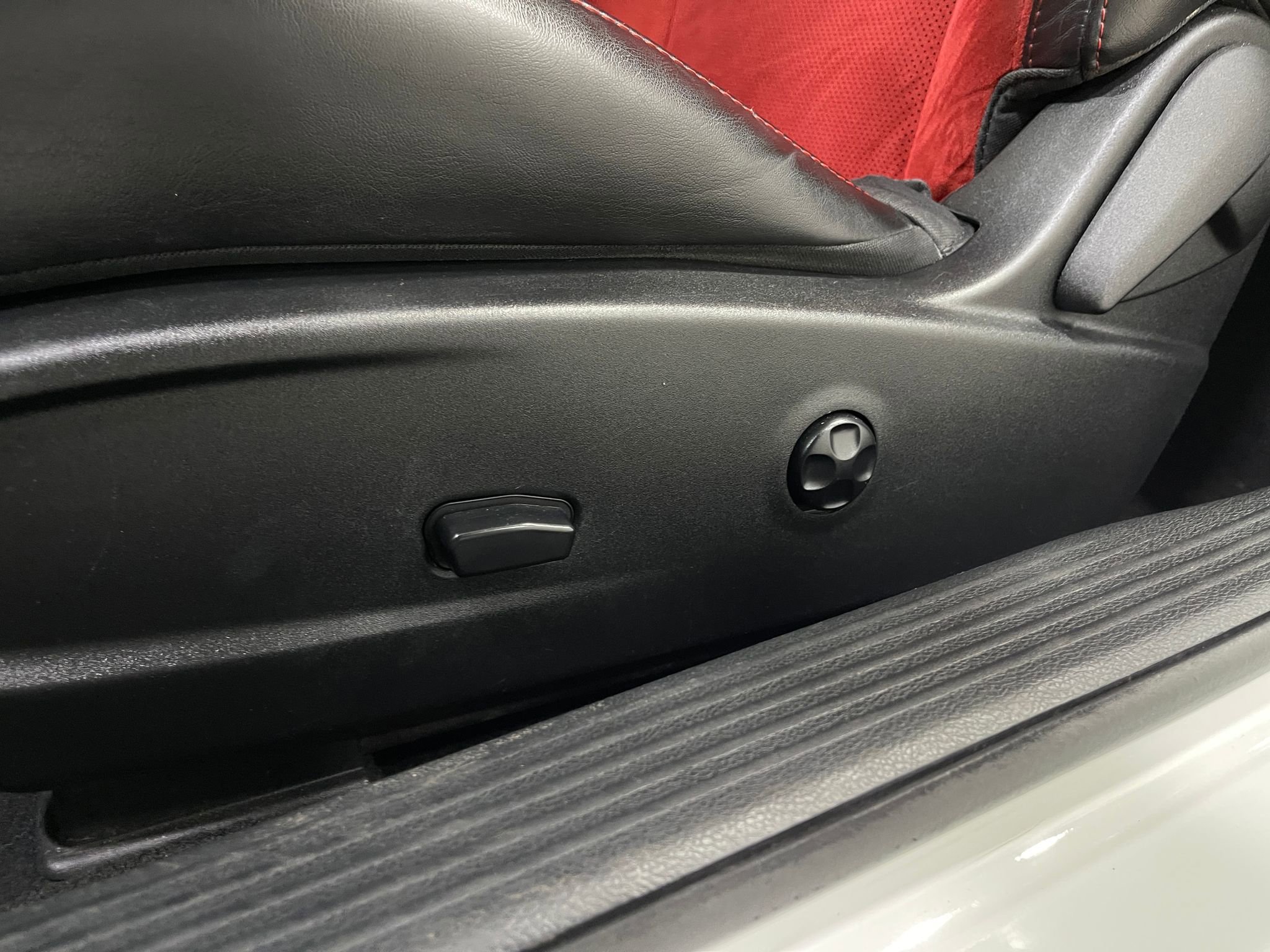 Used 2019 Dodge Challenger GT w/ Plus Group image 15