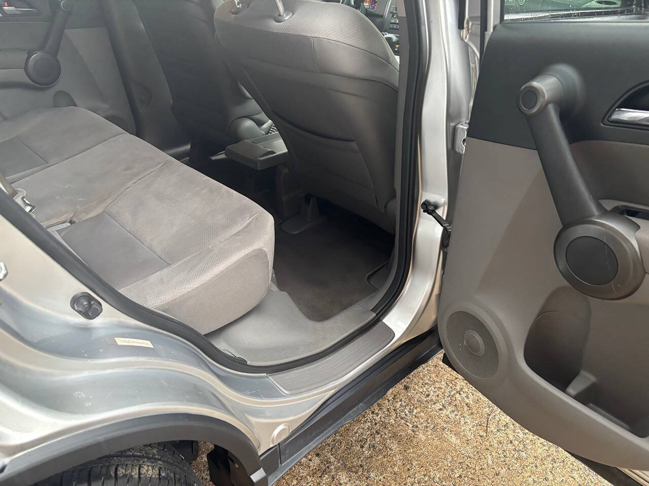 Used 2011 Honda CR-V SE image 22