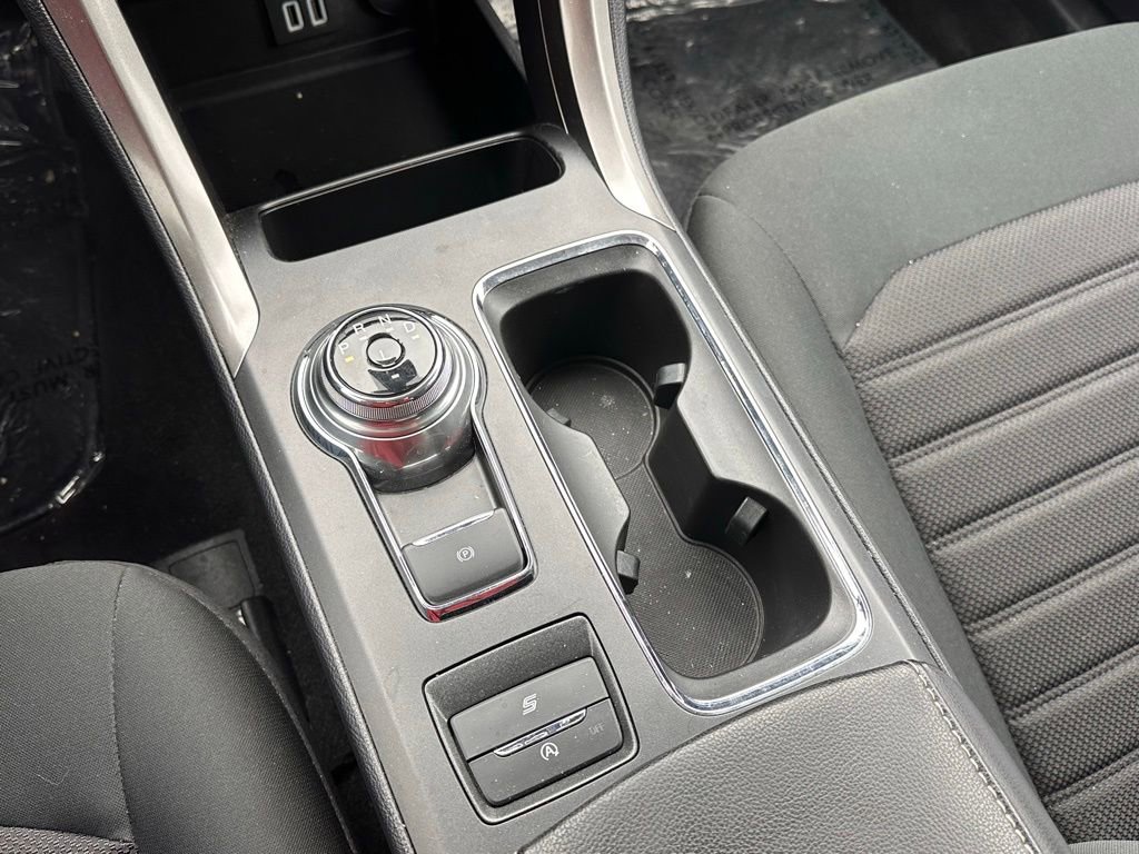 Used 2020 Ford Fusion SE image 31