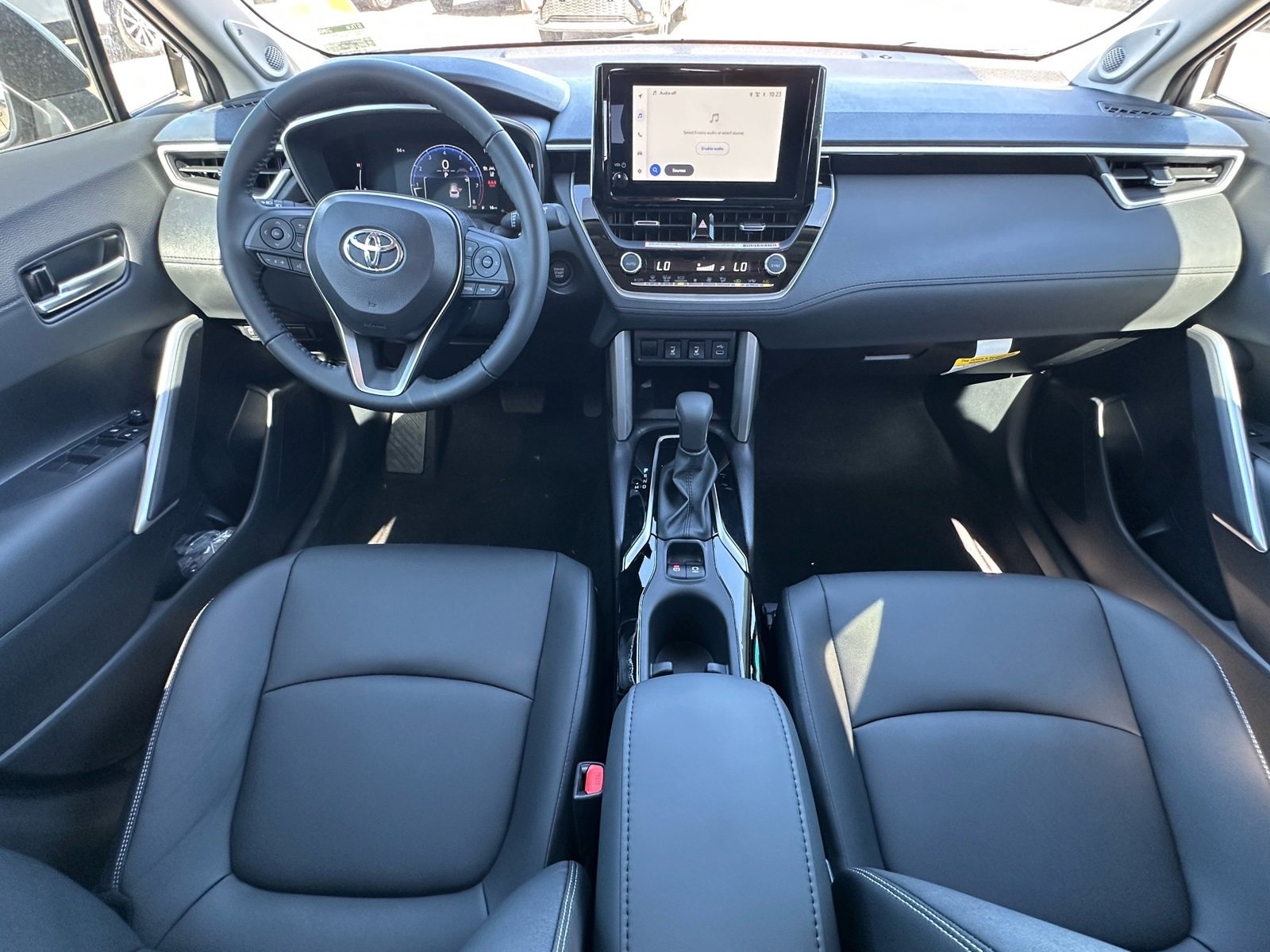 New 2024 Toyota Corolla Cross XLE image 14