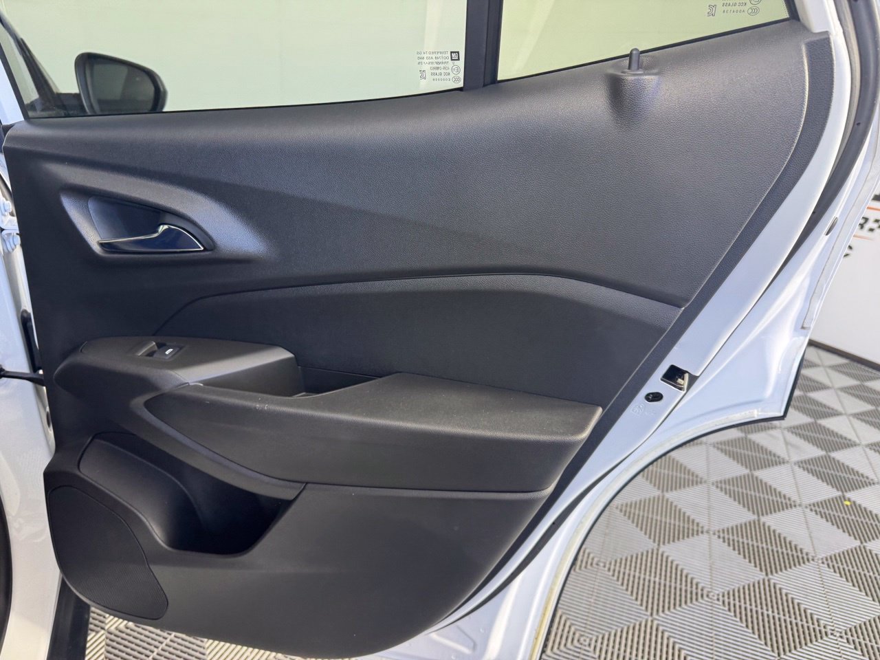 Used 2024 Chevrolet Trax ACTIV w/ Sunroof Package FWD image 29