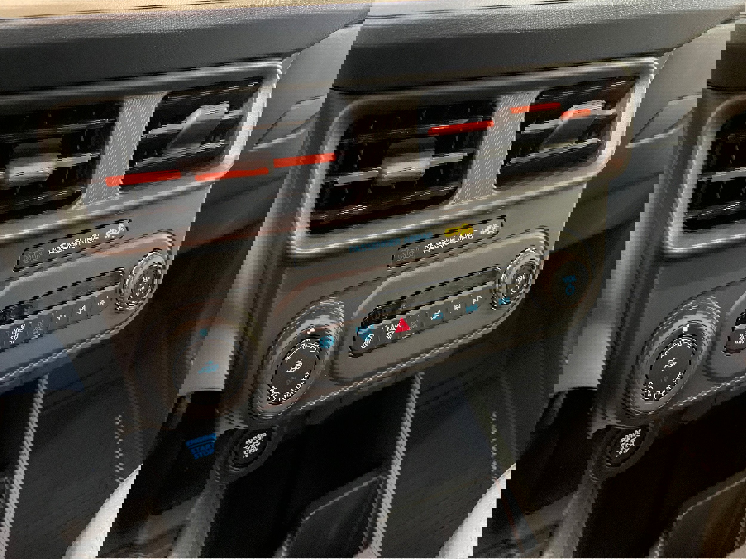 New 2026 Ford Maverick Lariat image 6