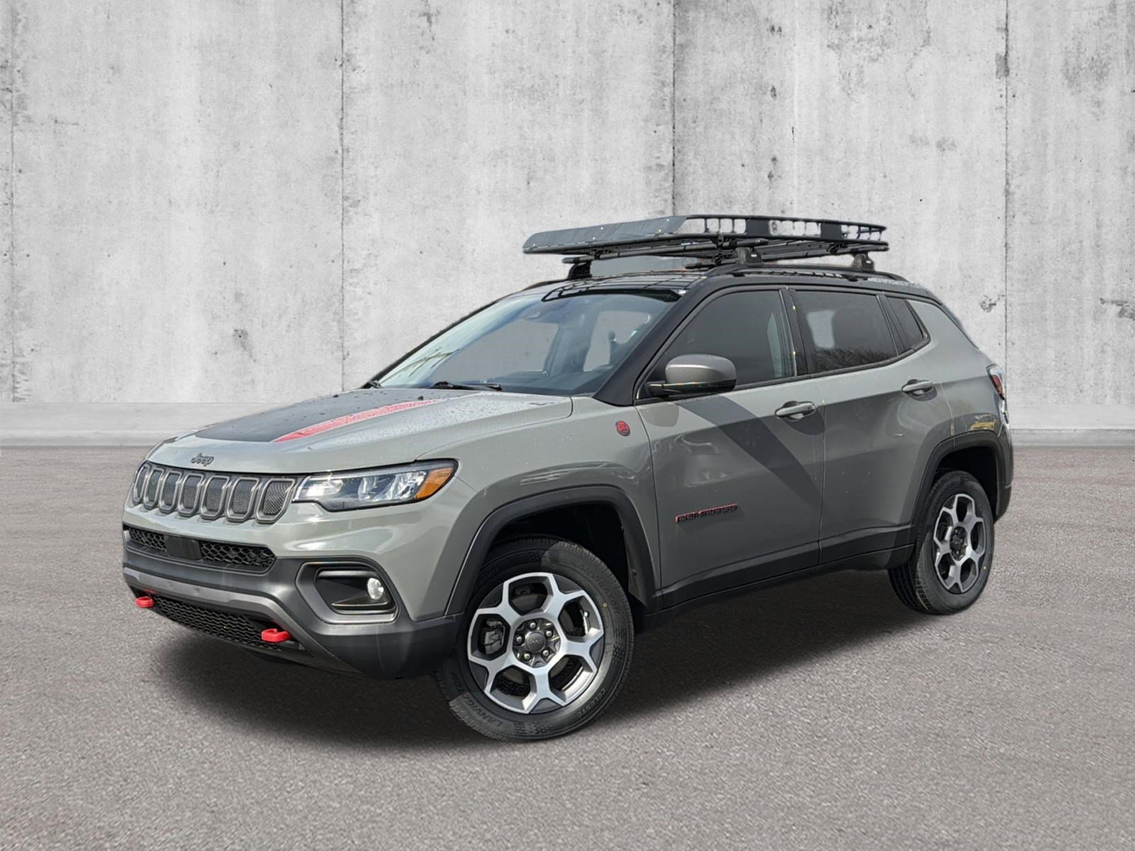 Used 2022 Jeep Compass Trailhawk w/ Trailhawk Convenience Group AWD/4WD image 1