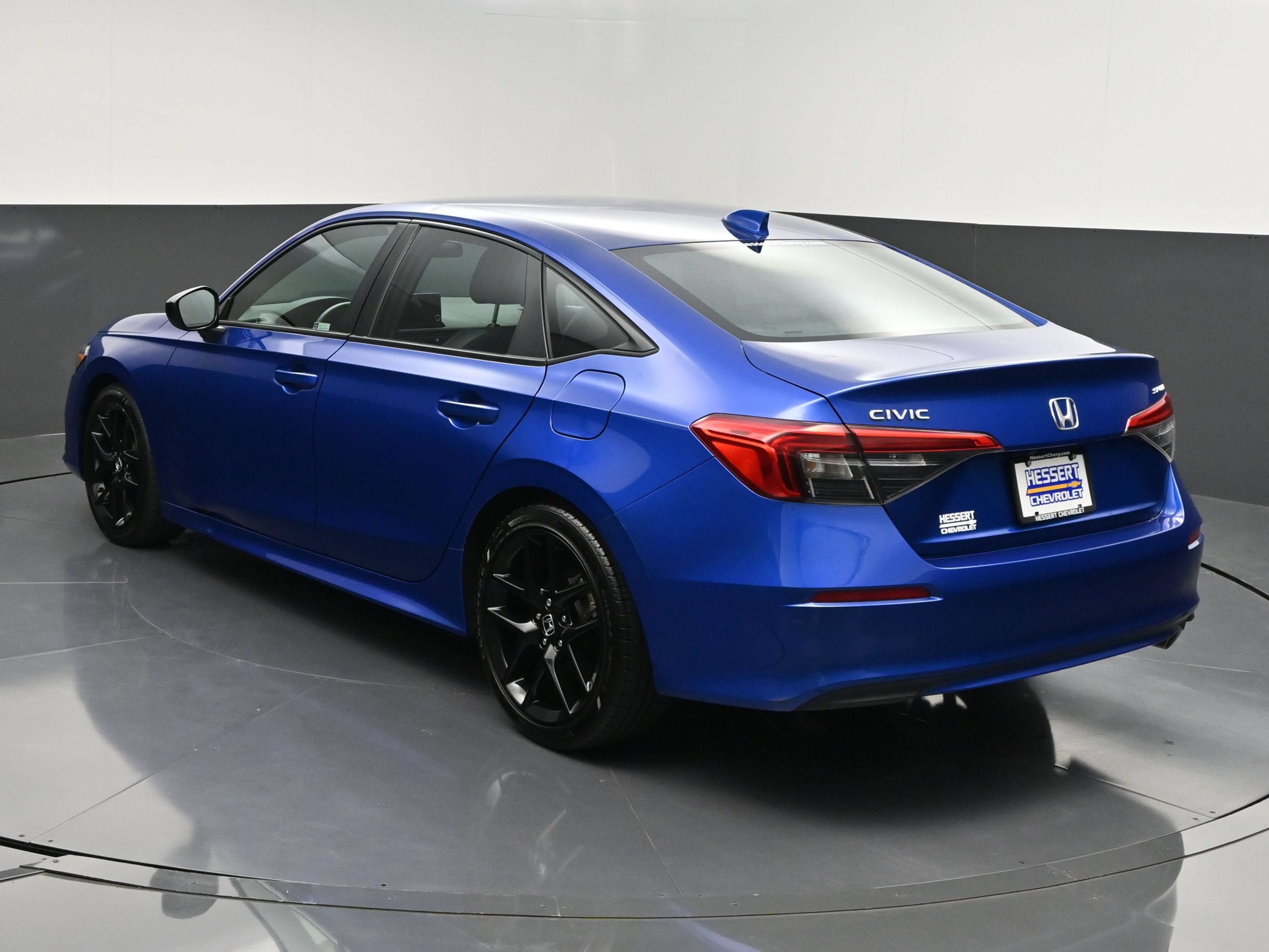 Used 2023 Honda Civic Sport image 5
