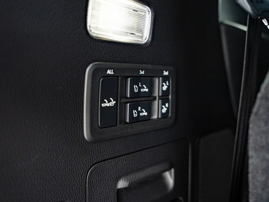 Used 2024 Lexus LX 600 4WD w/ Appearance Package image 22