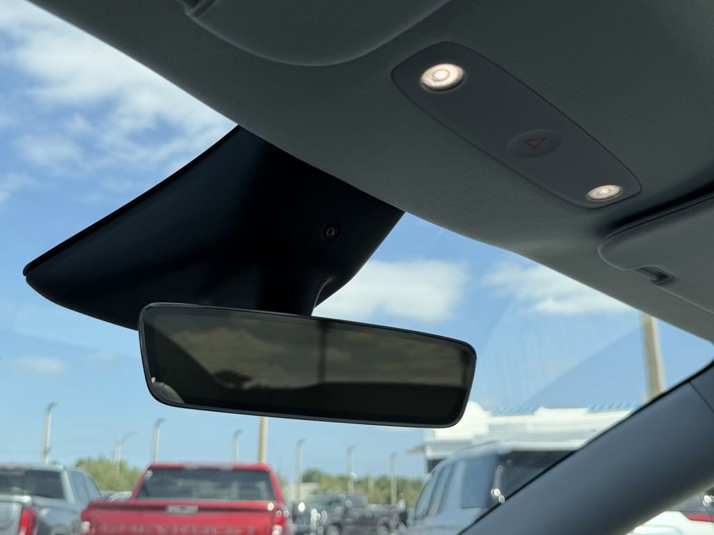 Used 2026 Tesla Model Y Long Range AWD/4WD image 31