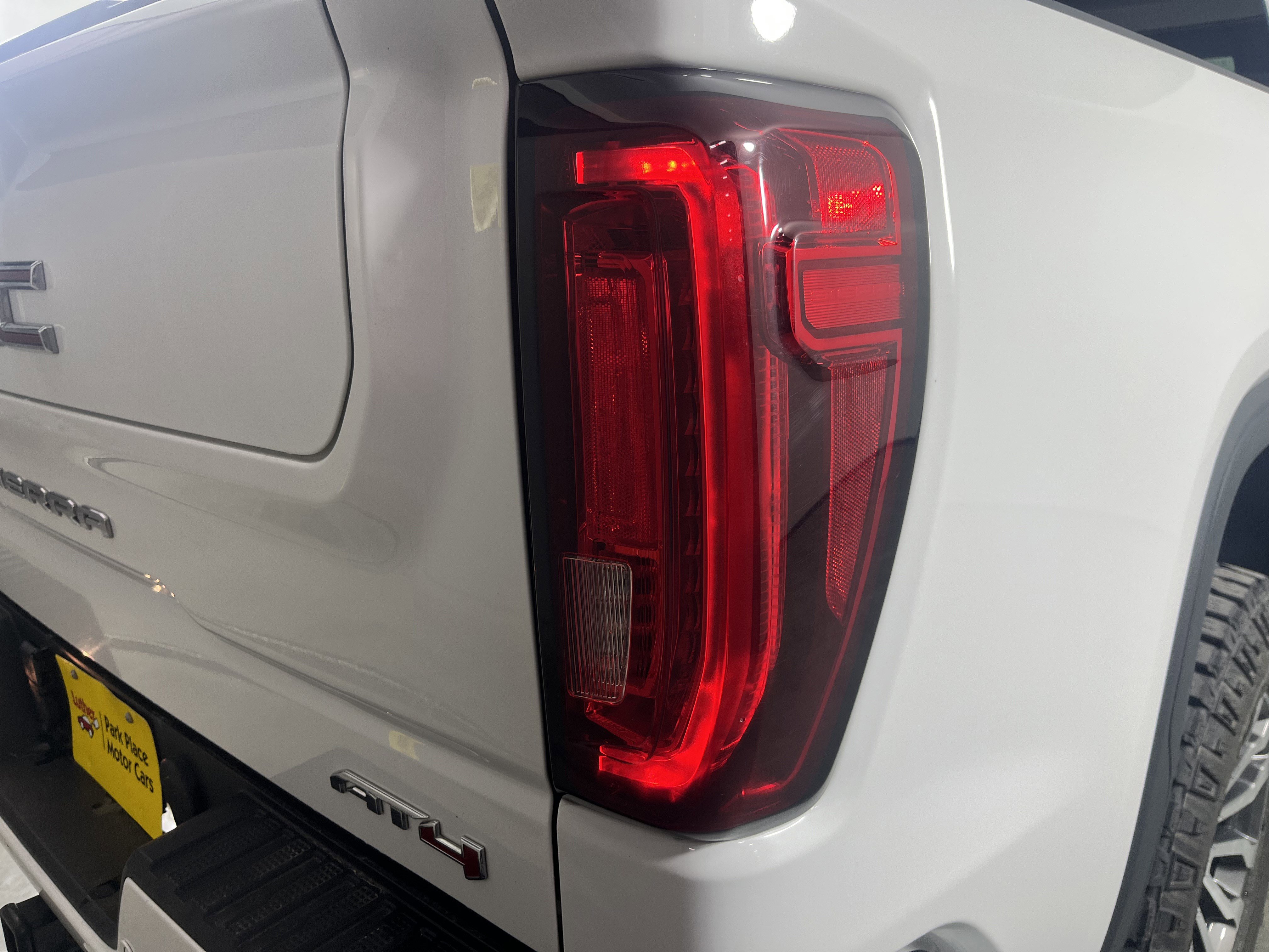 Used 2022 GMC Sierra 1500 AT4 w/ AT4 Premium Package image 26