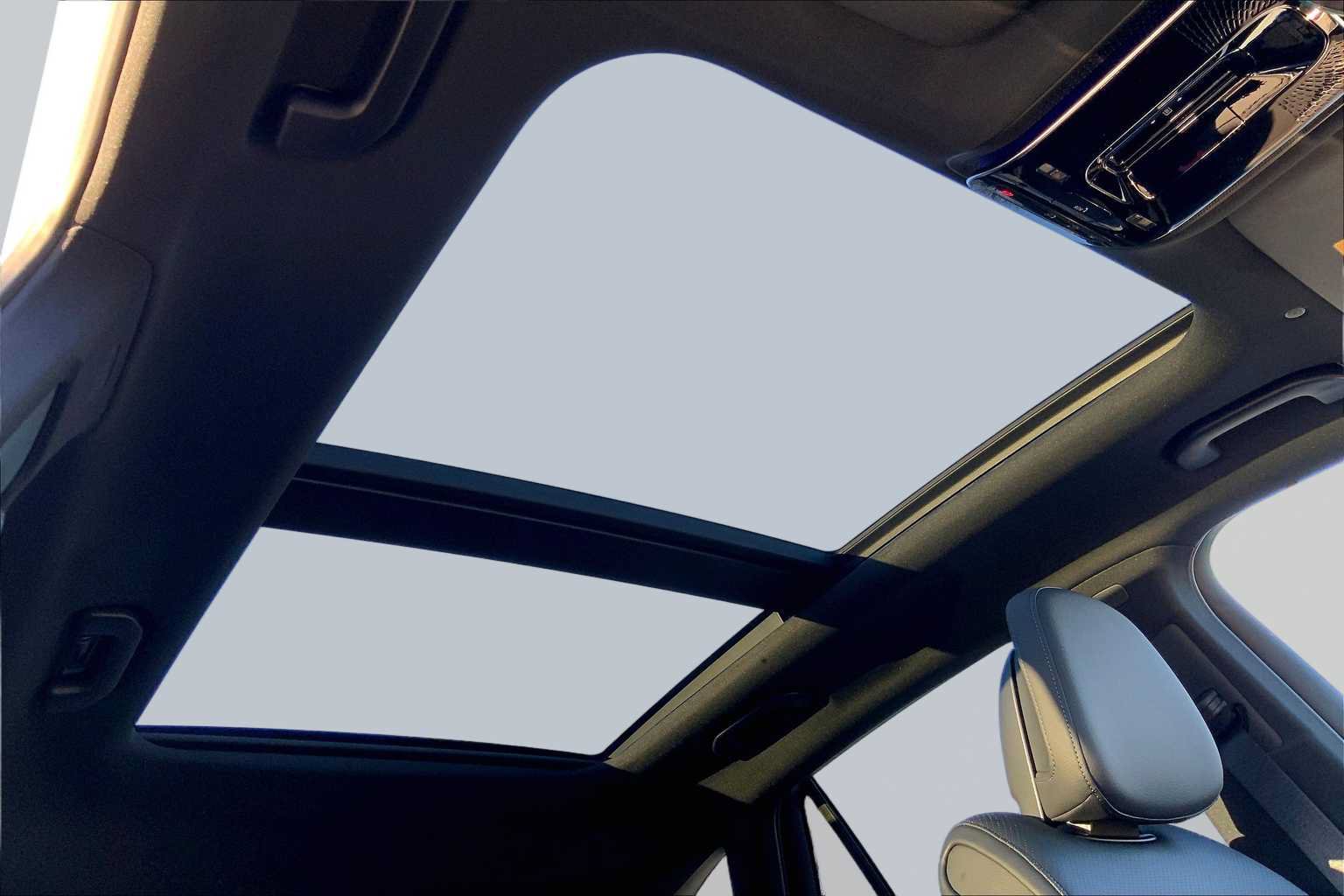 Certified 2026 Mercedes-Benz GLC 300 4MATIC image 11
