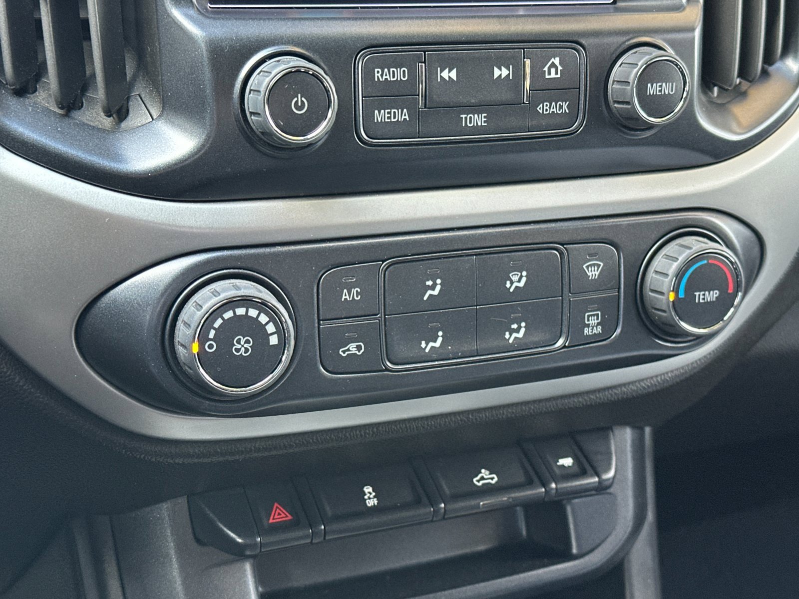 Used 2018 Chevrolet Colorado LT w/ LT Convenience Package image 21