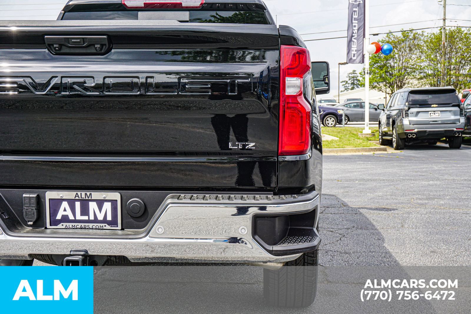 Used 2025 Chevrolet Silverado 1500 LTZ w/ LTZ Convenience Package II RWD image 18