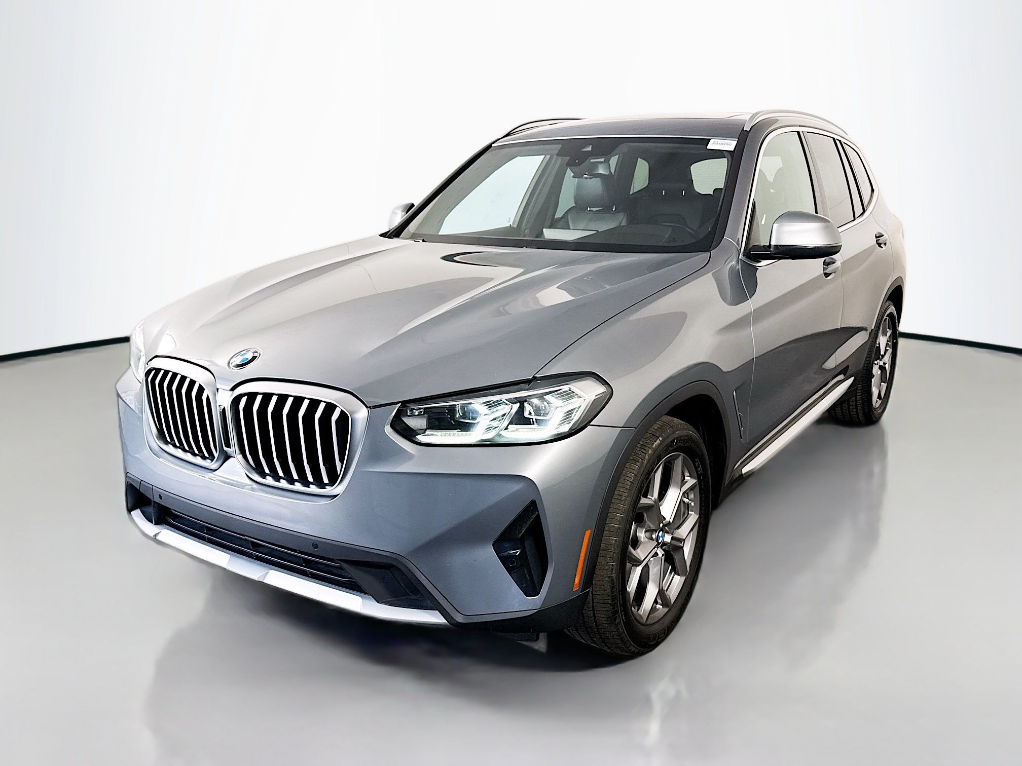 Used 2023 BMW X3 sDrive30i RWD image 4