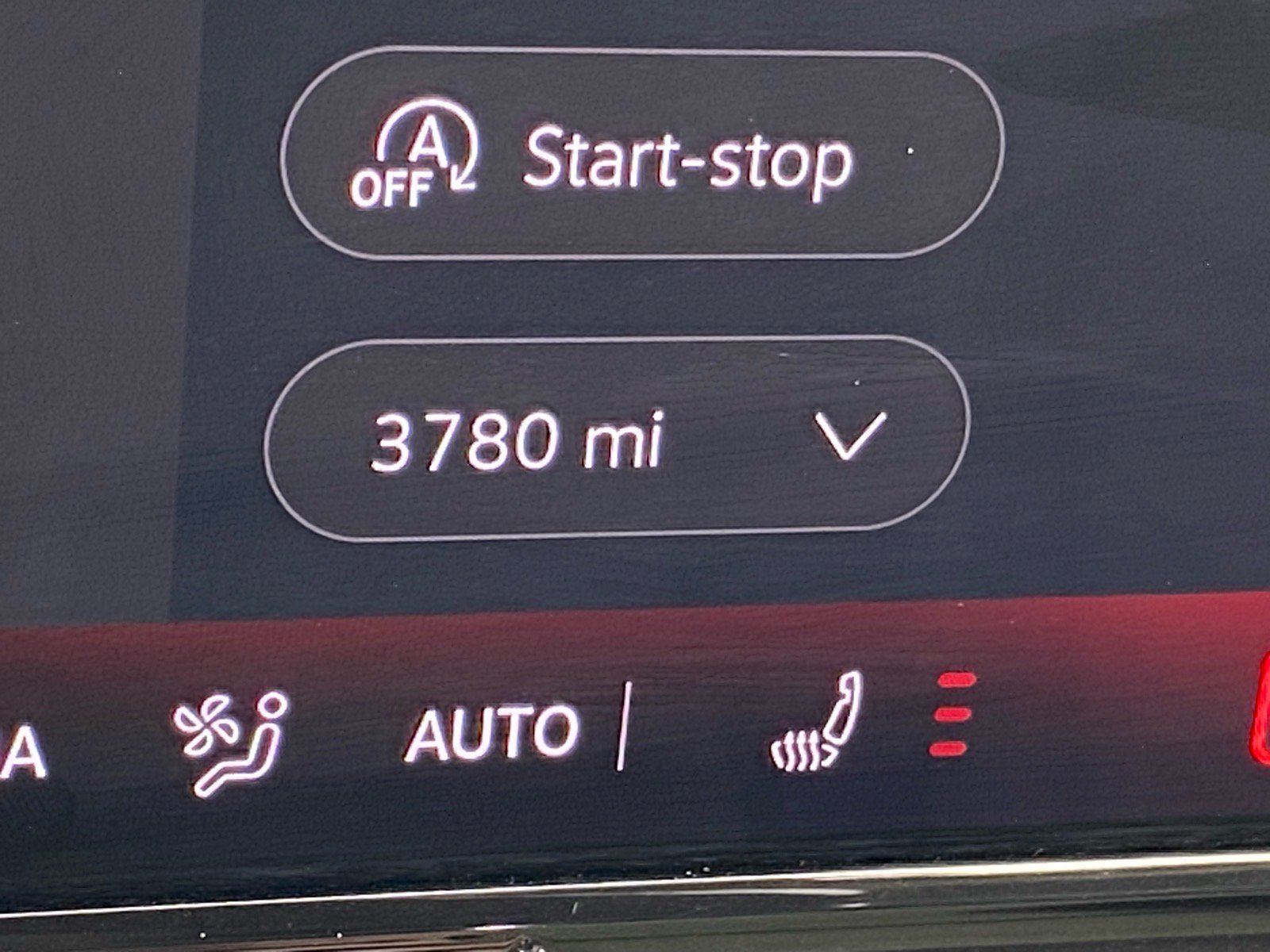 Certified 2026 Volkswagen Tiguan SE AWD/4WD image 17