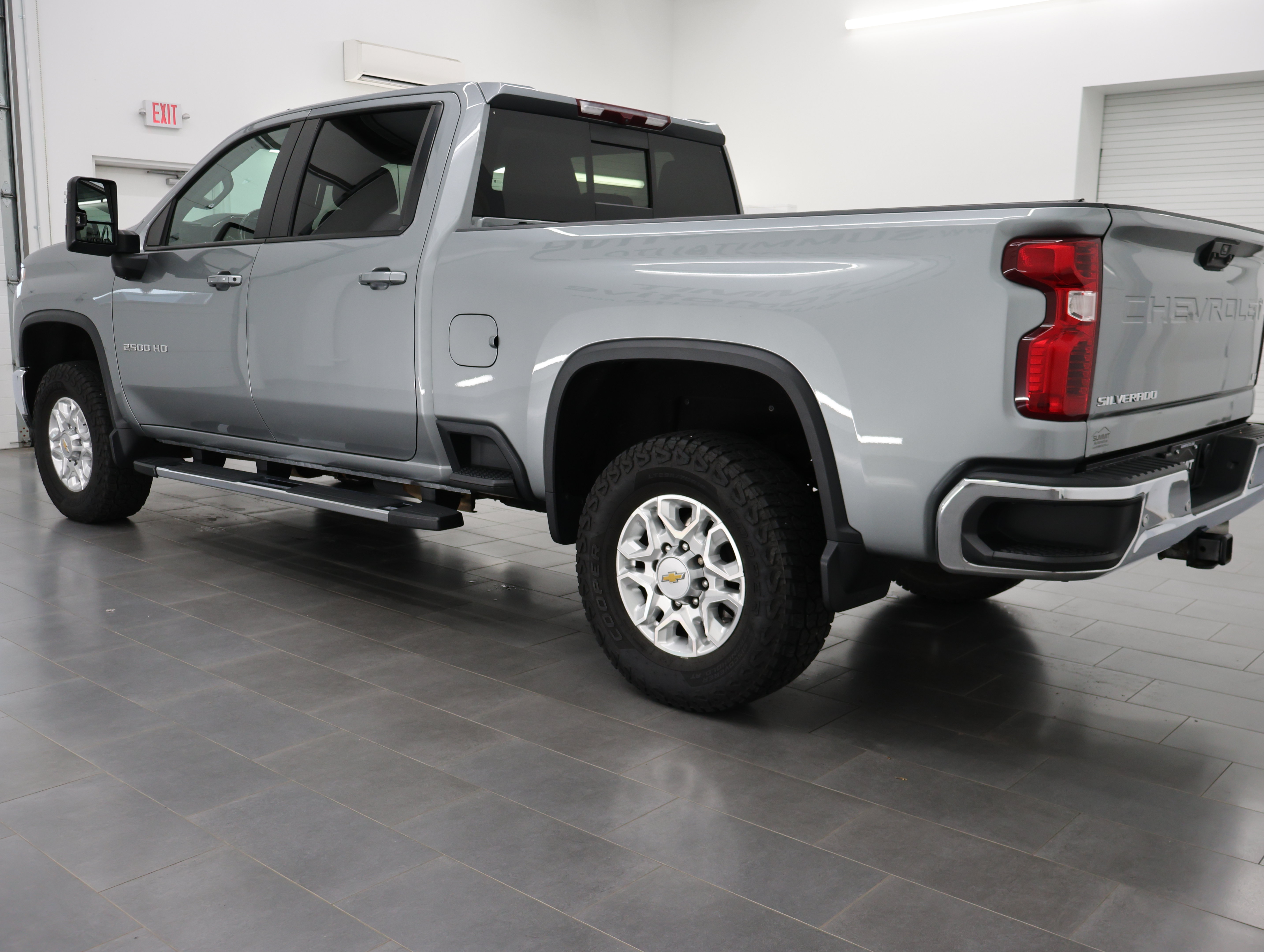 Used 2024 Chevrolet Silverado 2500 LT w/ All Star Edition AWD/4WD image 6