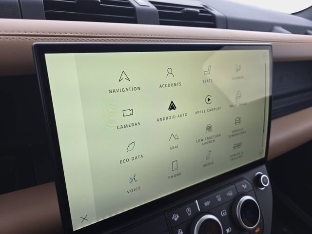 New 2026 Land Rover Defender 110 X-Dynamic SE AWD/4WD image 16