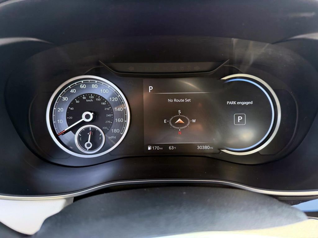 Certified 2024 Genesis G70 2.5T image 24