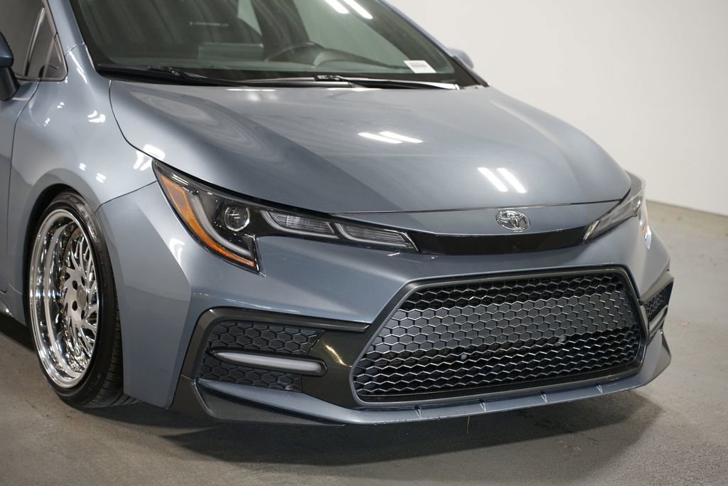 Used 2022 Toyota Corolla SE w/ SE Premium Package image 4
