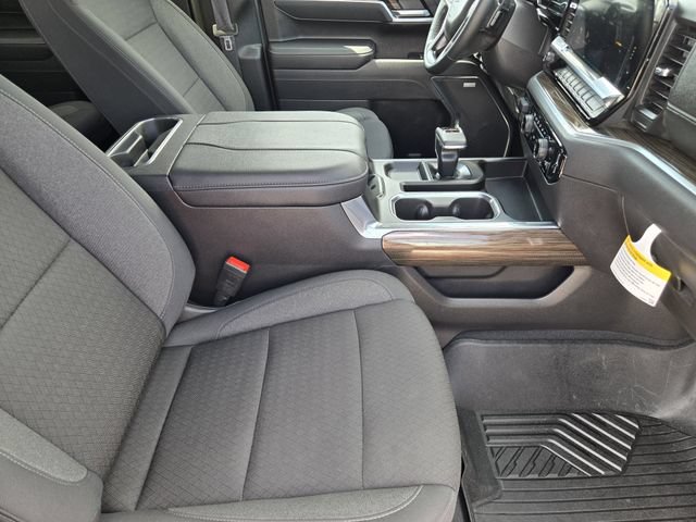 Used 2025 Chevrolet Silverado 1500 LT Trail Boss w/ Convenience Package II AWD/4WD image 17