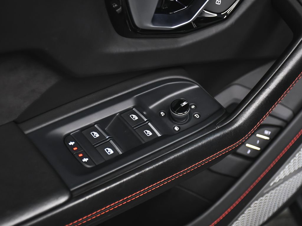 Used 2020 Lamborghini Urus image 10